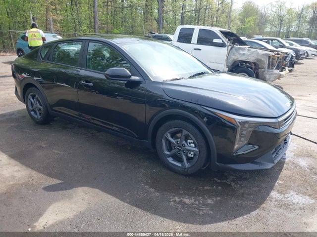 Salvage Kia K4 Image