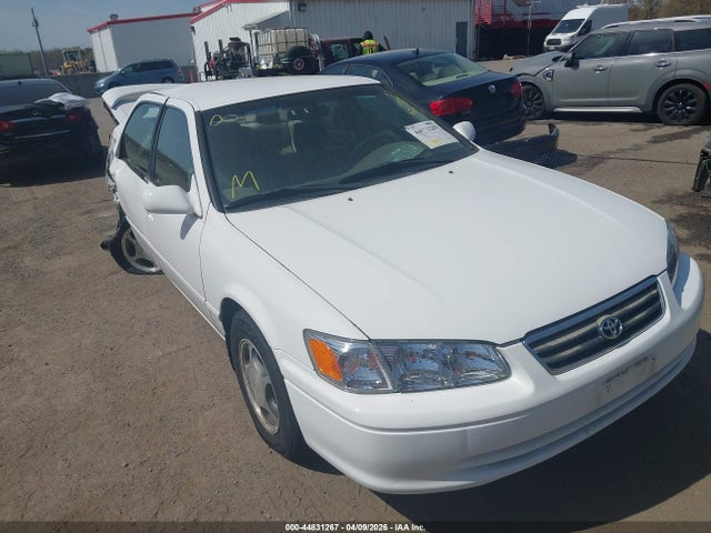 Salvage Toyota Camry Image