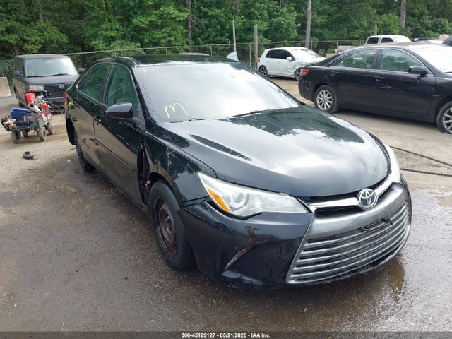 Salvage Toyota Camry Image