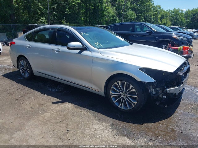Salvage Hyundai Genesis Image