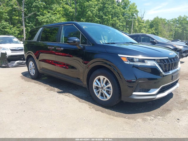 Salvage Kia Carnival Image