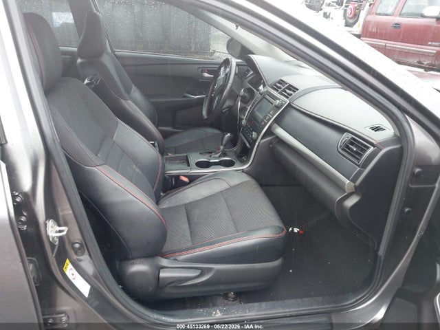 Toyota Camry Se