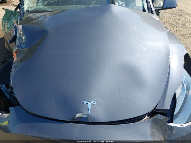 Tesla Model Y Long Range Dual Motor All-wheel Drive