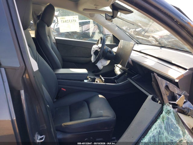 Tesla Model Y Long Range Dual Motor All-wheel Drive