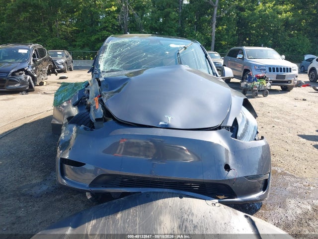 Tesla Model Y Long Range Dual Motor All-wheel Drive