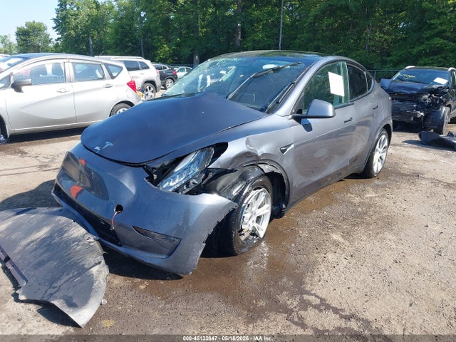 Tesla Model Y Long Range Dual Motor All-wheel Drive