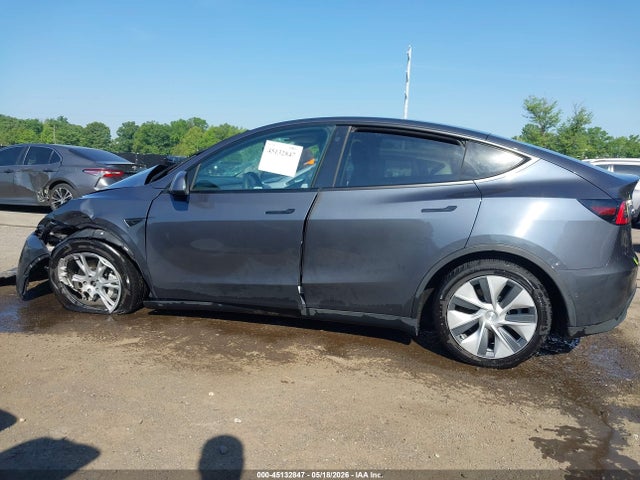 Tesla Model Y Long Range Dual Motor All-wheel Drive