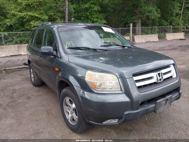 Salvage Honda Pilot Image