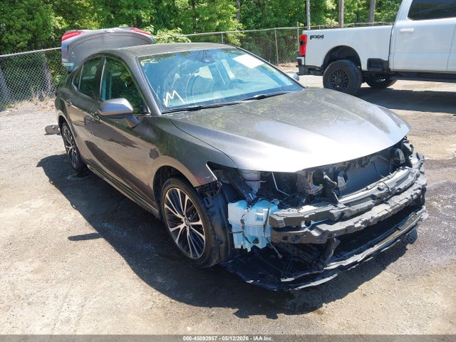 Salvage Toyota Camry Image