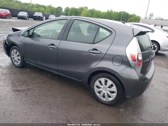 Toyota Prius c Two