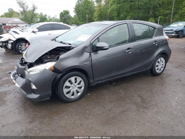 Toyota Prius c Two