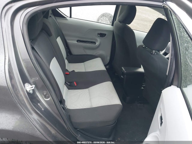 Toyota Prius c Two