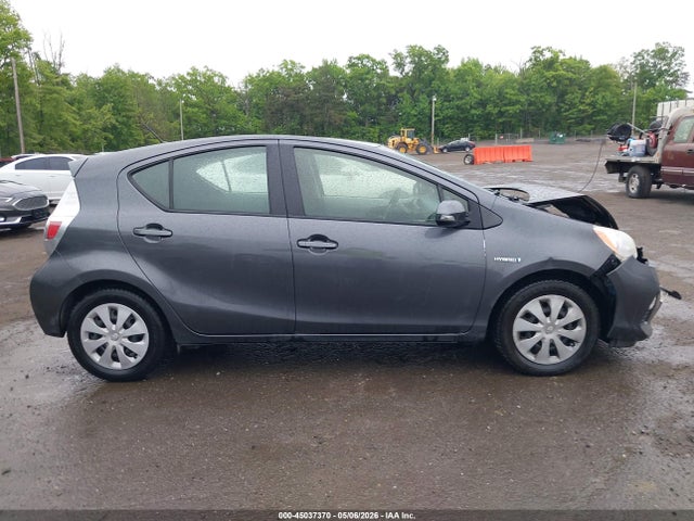 Toyota Prius c Two