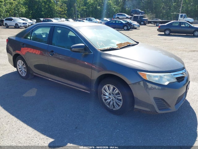 Salvage Toyota Camry Image