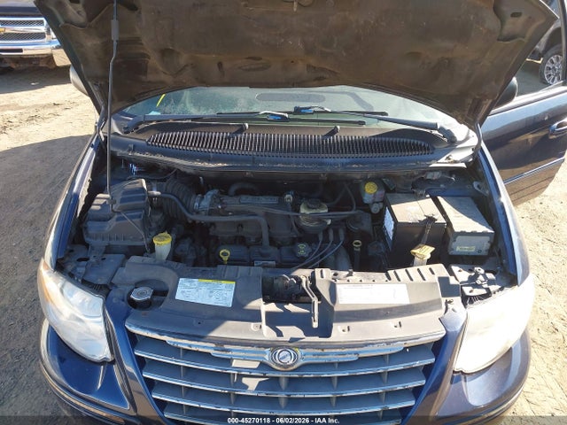 Chrysler Town & Country Limited