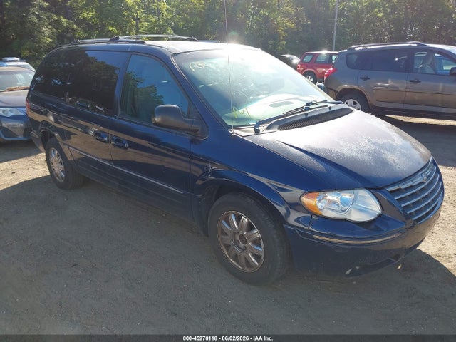 Salvage Chrysler Town & Country Image
