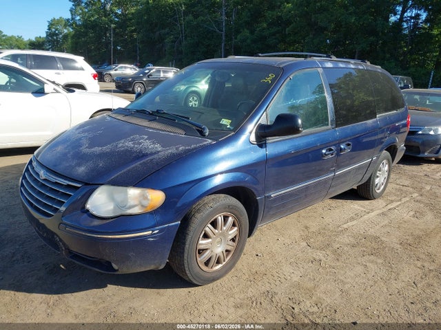 Chrysler Town & Country Limited