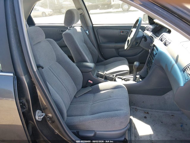 Toyota Camry Le V6