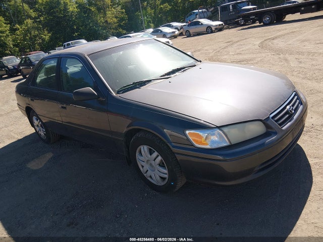 Salvage Toyota Camry Image