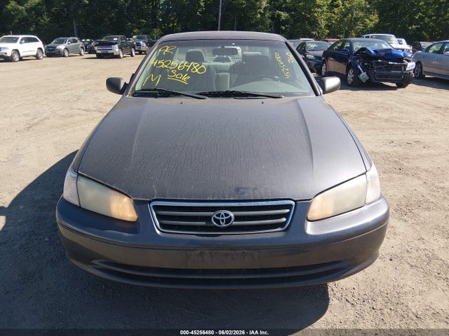 Toyota Camry Le V6