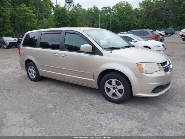 Salvage Dodge Grand Caravan Image