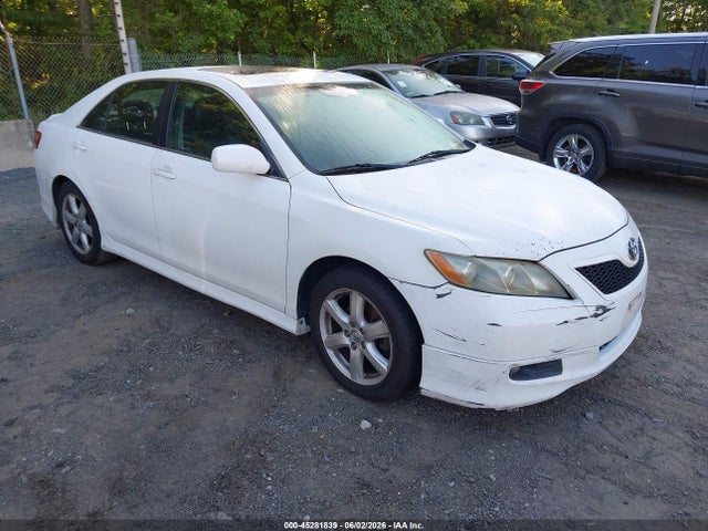 Salvage Toyota Camry Image