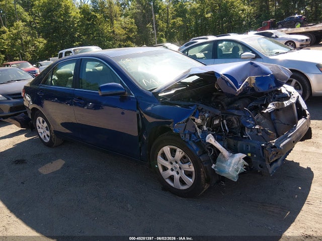 Salvage Toyota Camry Image