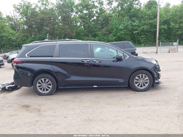 Toyota Sienna Xle