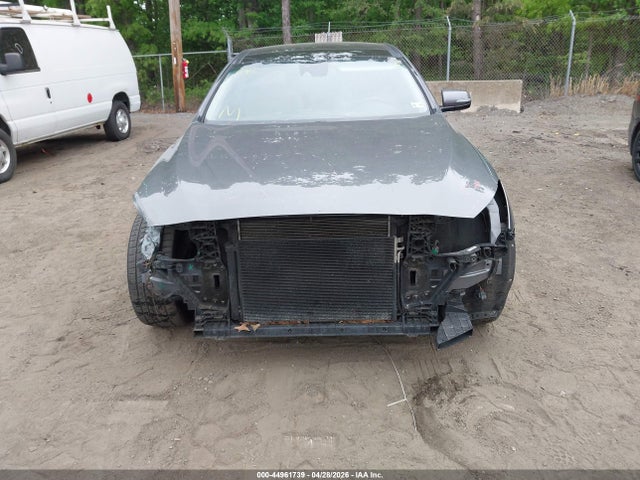 Hyundai Genesis 5.0