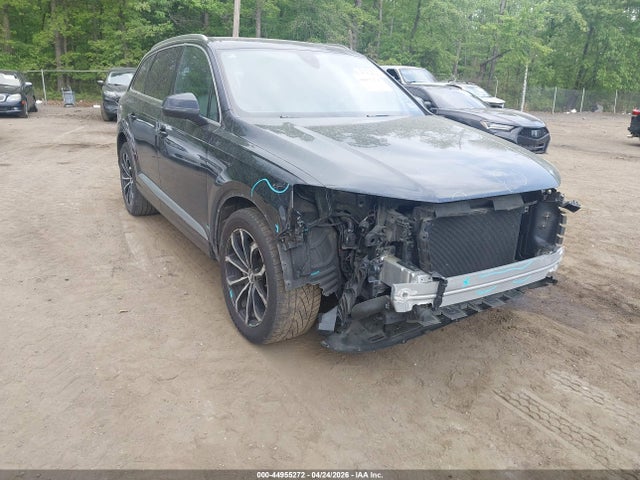 Salvage Audi Q7 Image