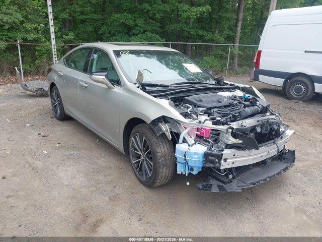 Salvage Lexus Es Image