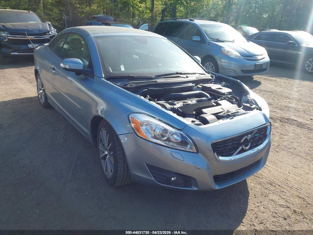Salvage Volvo C70 Image