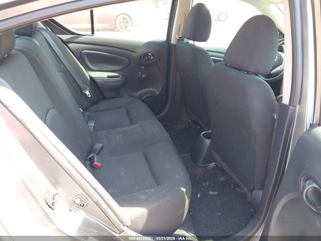 Nissan Versa 1.6 S+