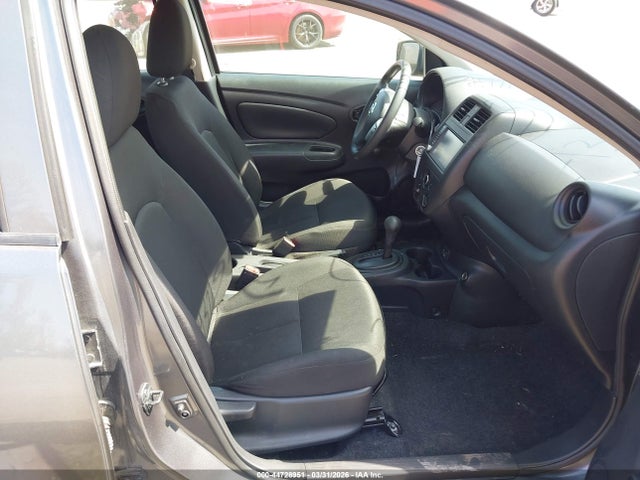 Nissan Versa 1.6 S+