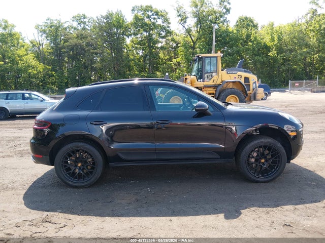 Porsche Macan S