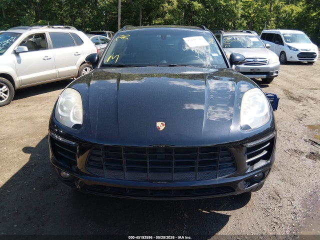 Porsche Macan S