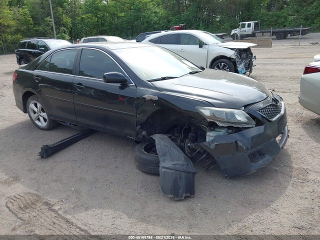 Salvage Toyota Camry Image
