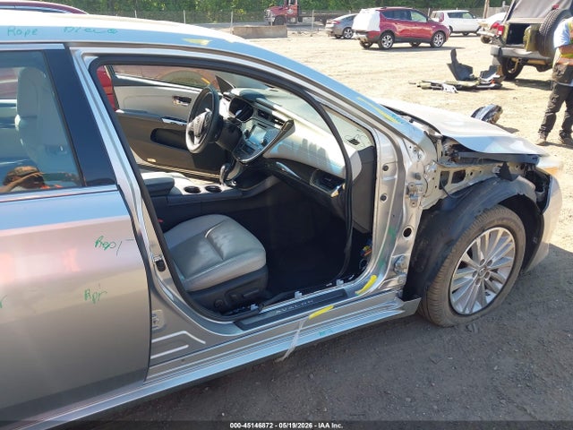 Toyota Avalon Hybrid Limited