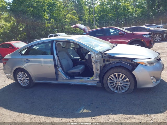 Toyota Avalon Hybrid Limited