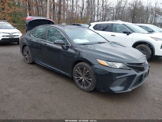 Salvage Toyota Camry Image