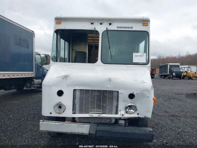 Freightliner Chassis M Line Walk-in Van