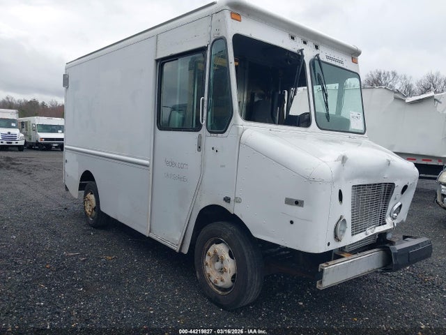 Salvage Freightliner Chassis Image