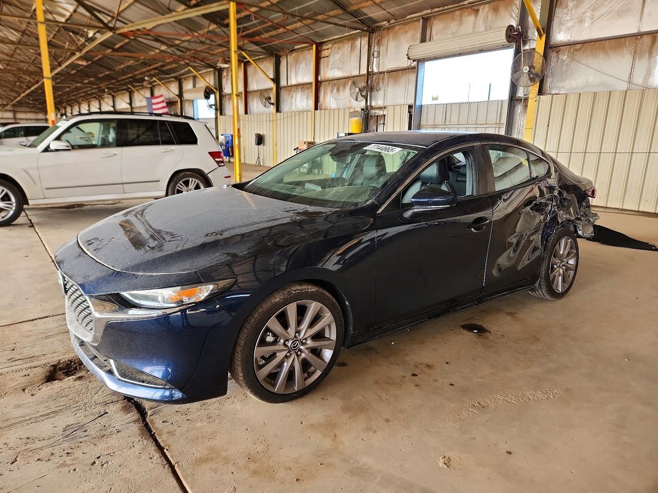 Salvage Mazda 3 Image