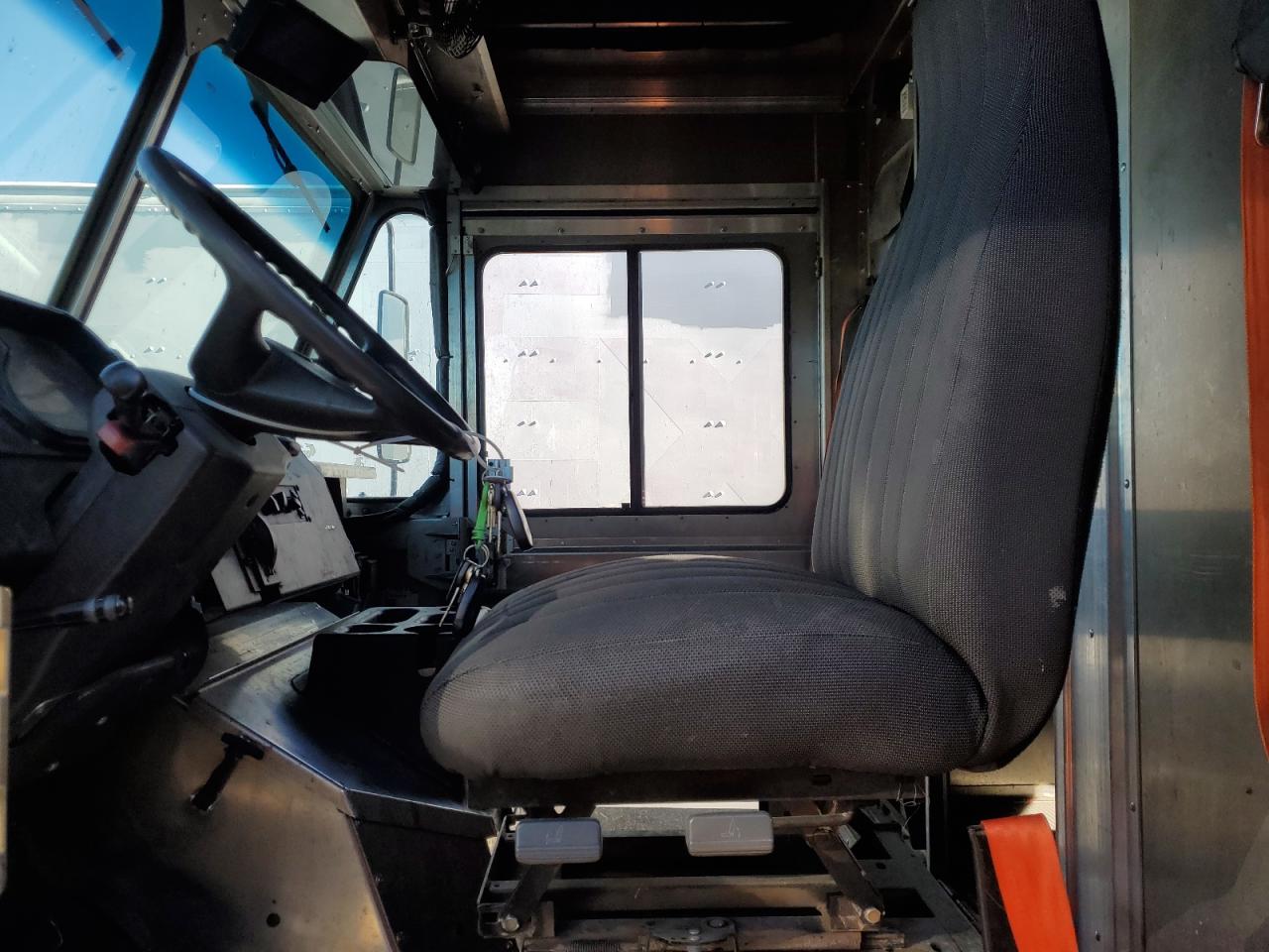 Freightliner Chassis M Line Walk-in Van