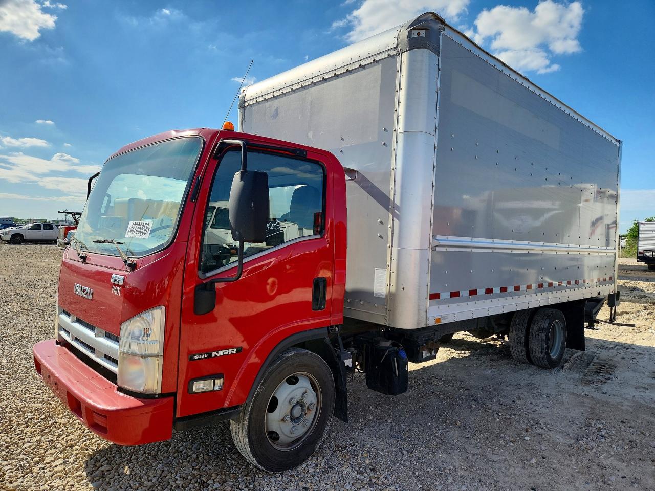 Salvage Isuzu Npr Image
