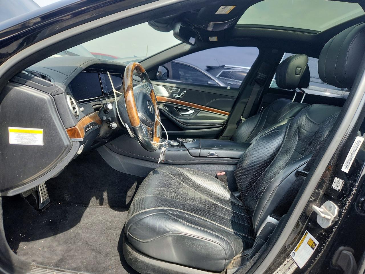 Mercedes-Benz S-Class 550