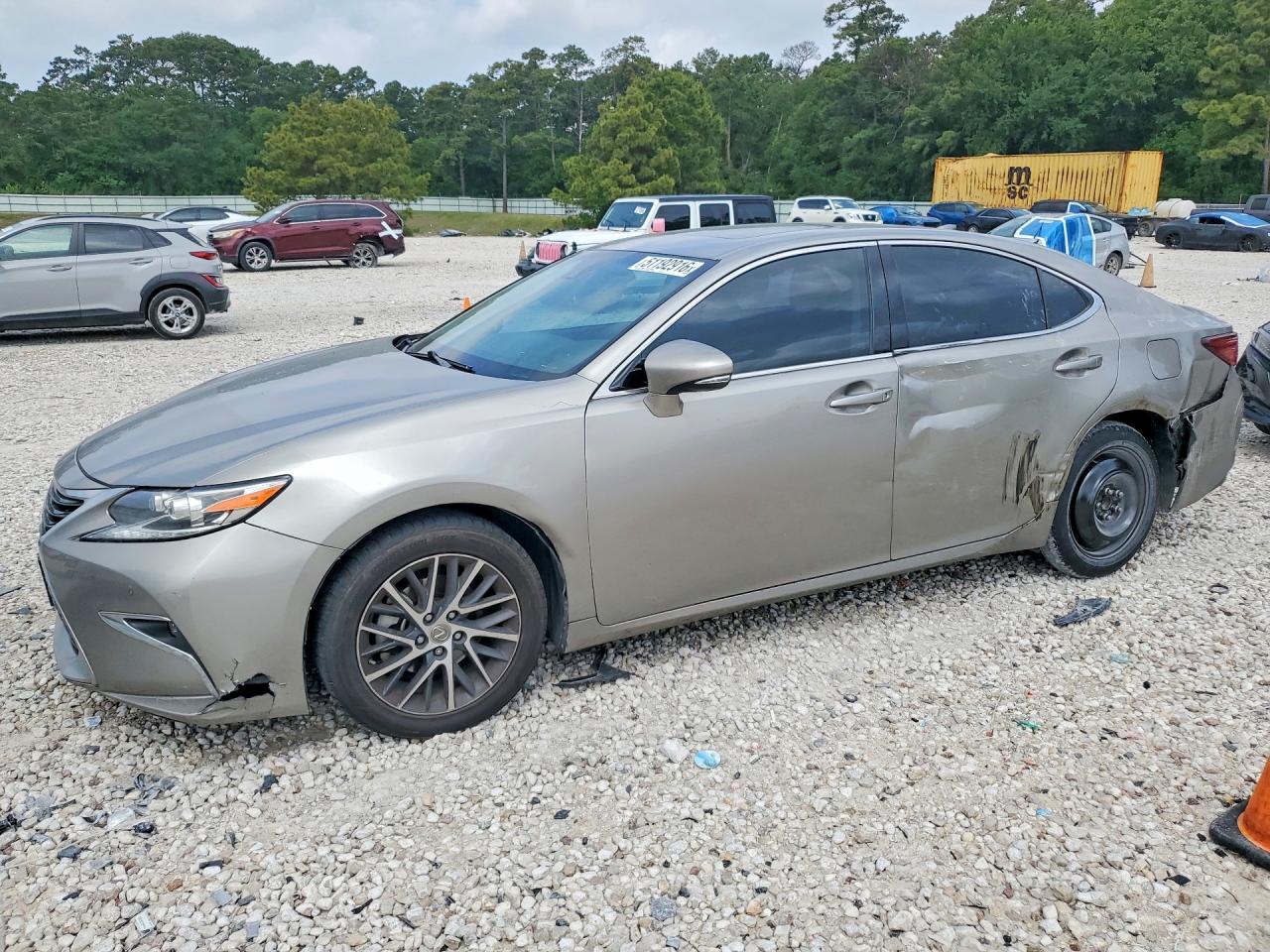 Salvage Lexus Es Image