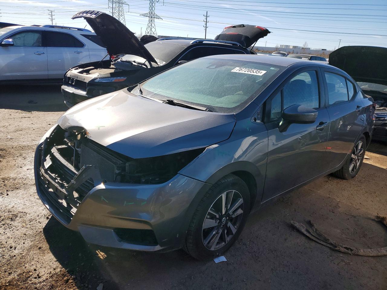 Salvage Nissan Versa Image