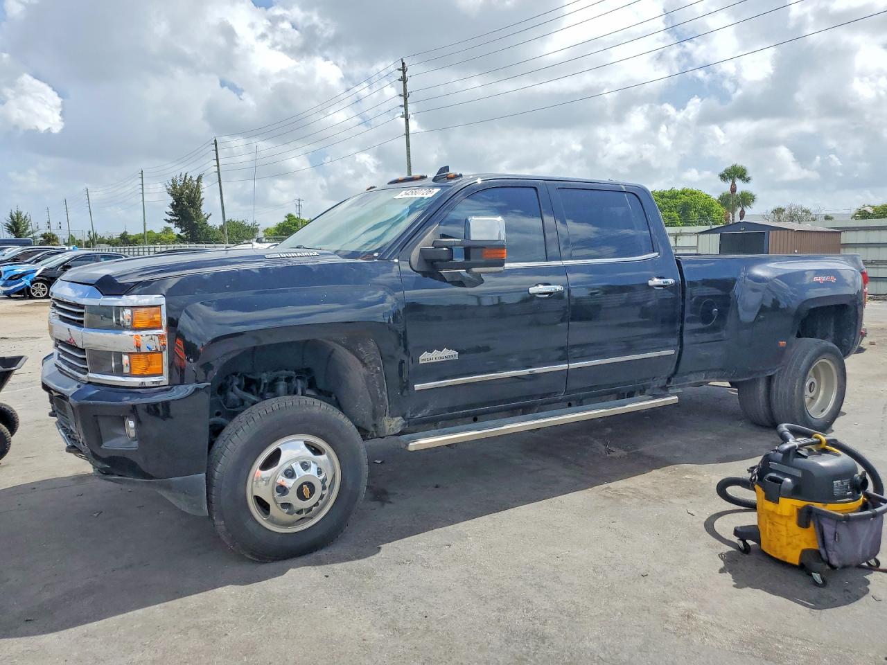 Salvage Chevrolet Silverado Image