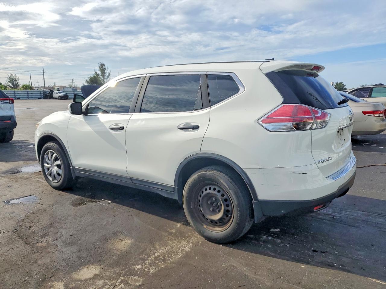 Nissan Rogue S